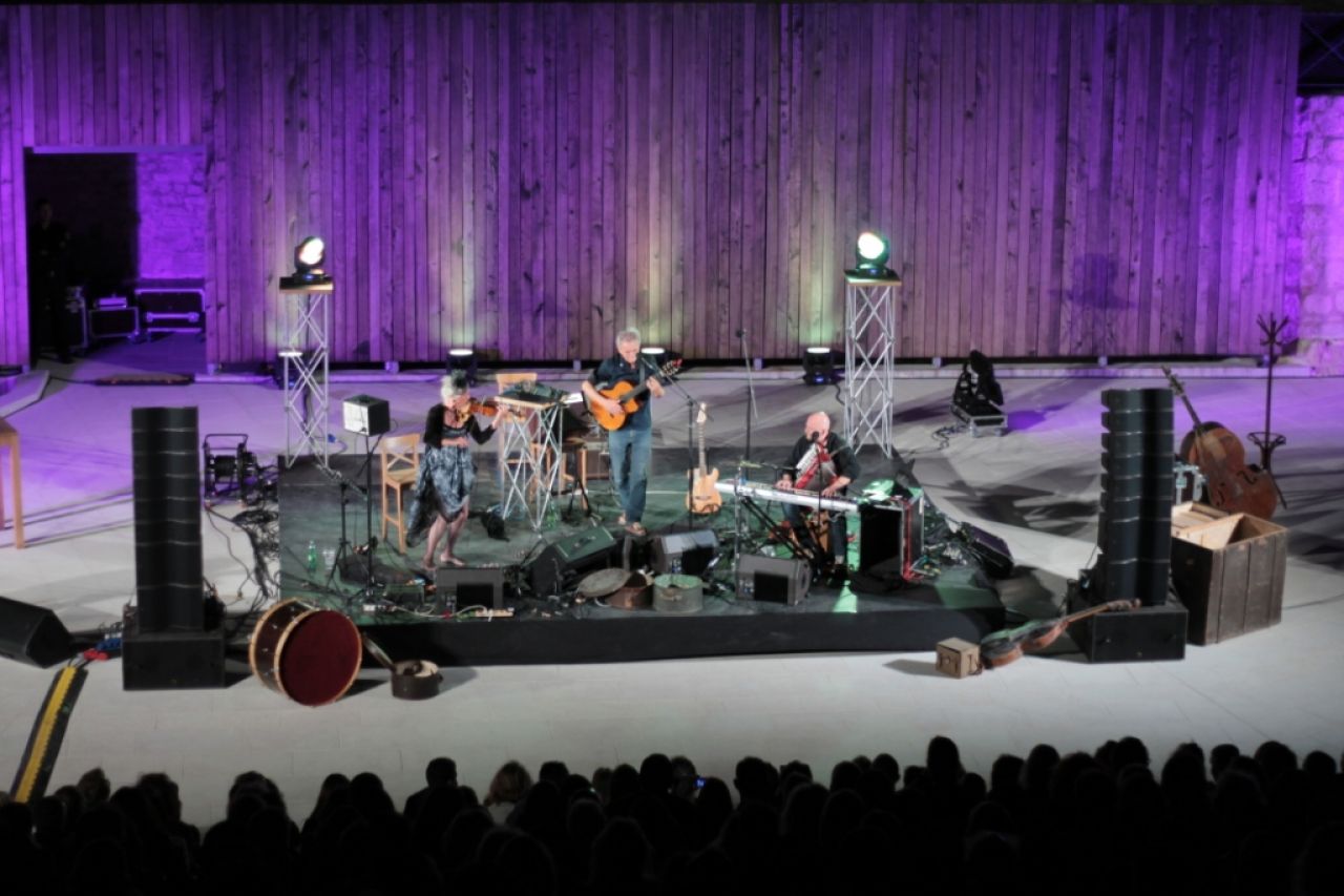 Rundek Cargo Trio oduševio šibensku publiku