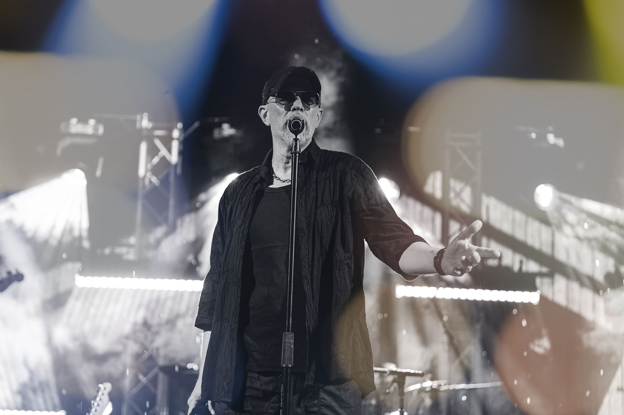 With an Explosion of Emotions, Luky Opens the Concert Season at St. Michael’s Fortress